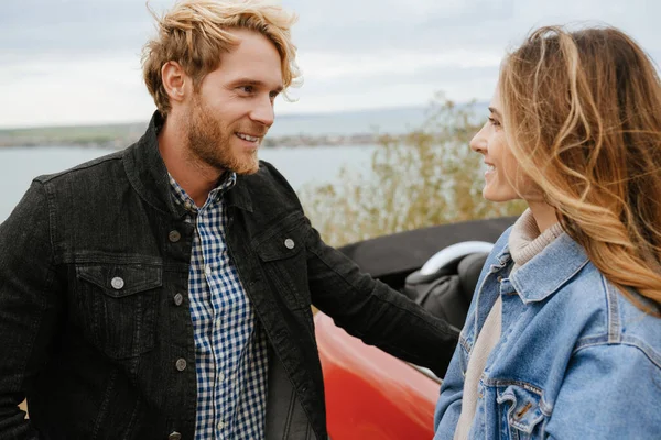 White Mid Couple Smiling Talking While Standing Car Trip — Stockfoto