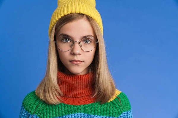 White Girl Wearing Eyeglasses Posing Looking Camera Isolated Blue Background — Stockfoto