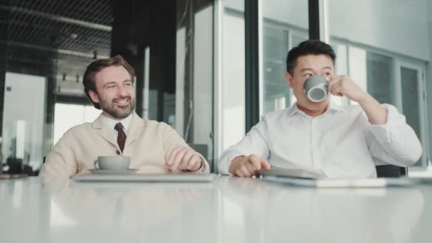 Handsome Multinational Colleagues Drinking Coffee Office — Stockvideo