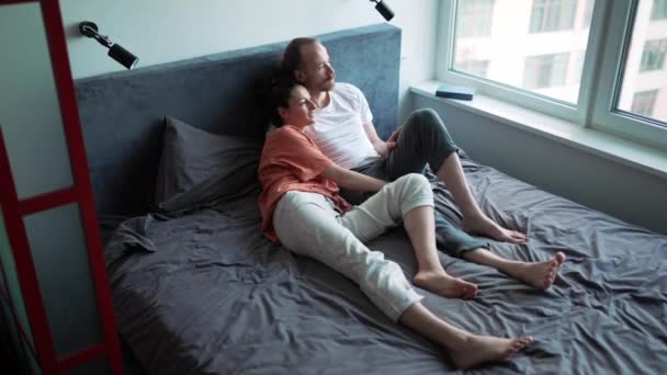 Meditative Couple Talking Looking While Lying Bed Home — Vídeo de stock