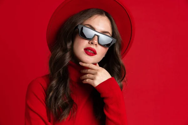 White Woman Sunglasses Posing Looking Camera Isolated Red Background — Stockfoto