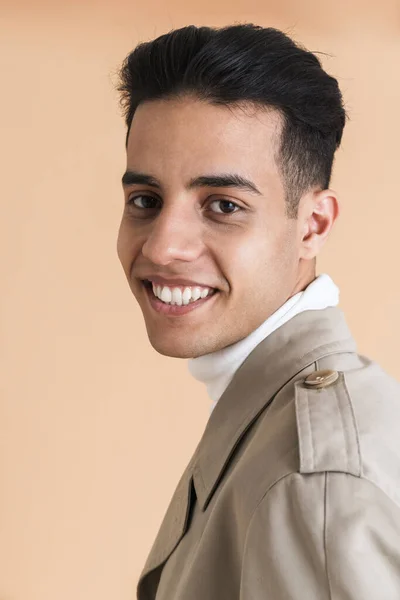 Young Middle Eastern Man Wearing Coat Smiling Looking Camera Isolated — ストック写真