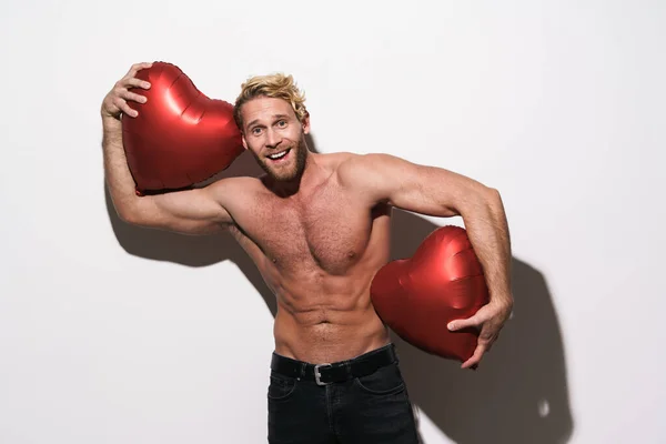 White Shirtless Man Smiling While Posing Inflatable Hearts Isolated White —  Fotos de Stock