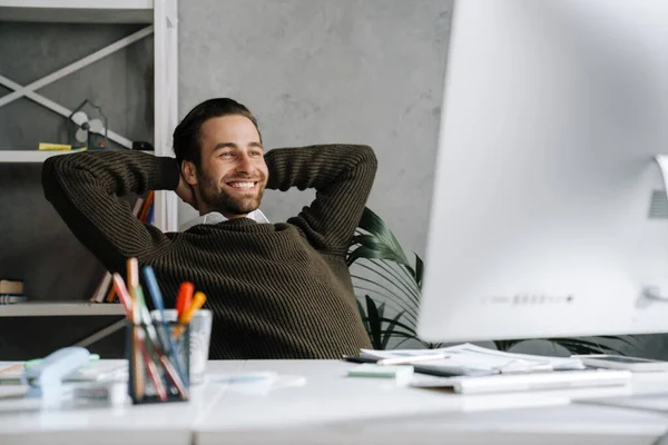 Young Bristle Man Smiling Working Computer Desk Office — Photo