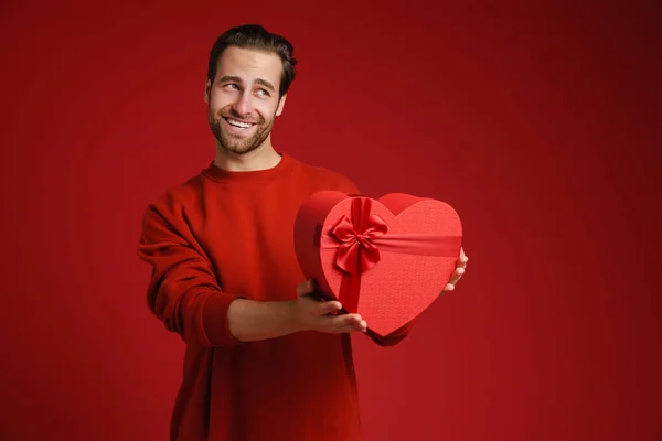Young Bristle Man Smiling While Posing Heart Gift Box Isolated — 图库照片