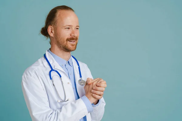 White Male Doctor Wearing Lab Coat Smiling Showing Stethoscope Isolated — Stock fotografie