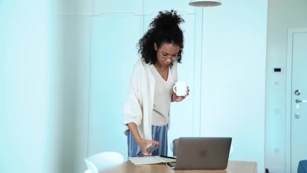 Pretty Curly Haired Woman Eyeglasses Drinking Coffee Talking Mobile Home — Stockvideo