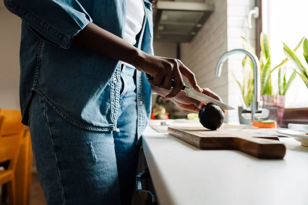 Black Young Woman Wearing Denim Clothes Cooking Kitchen Home — Photo