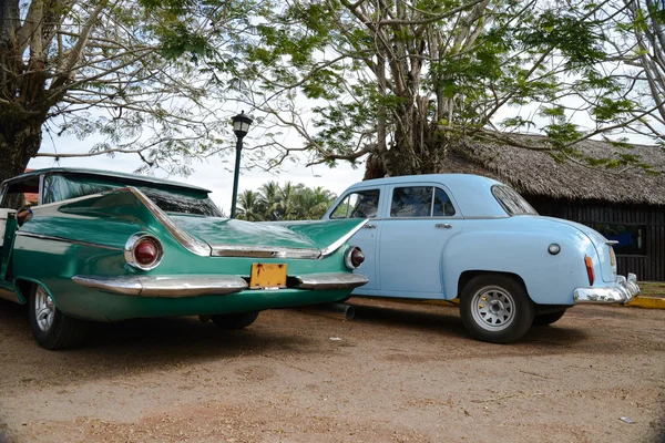 Årgangsbil på Cuba – stockfoto