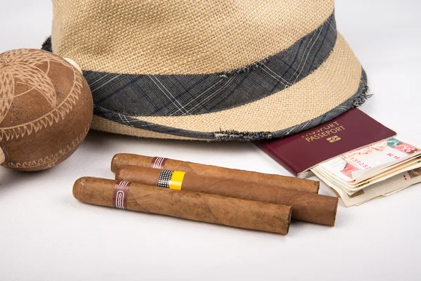 Cuban cigar and hat — Stock Photo, Image