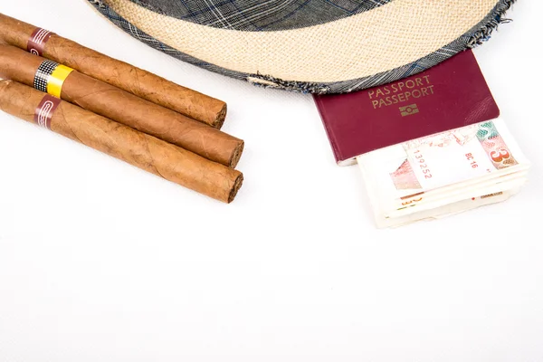 Cuban cigar and hat — Stock Photo, Image