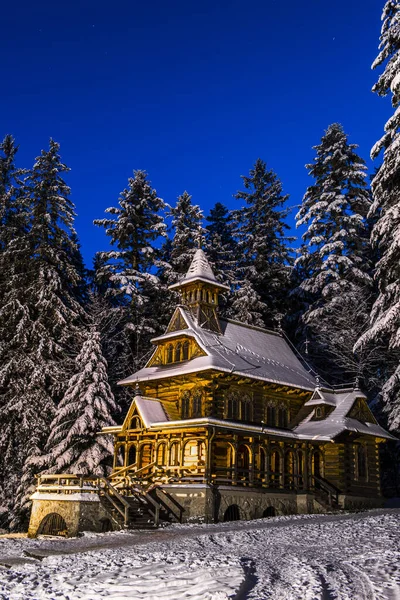 Jaszczurowka Chapel Zakopane Highlander Wooden Temple Snow Forest Winter Wonderland — Fotografia de Stock