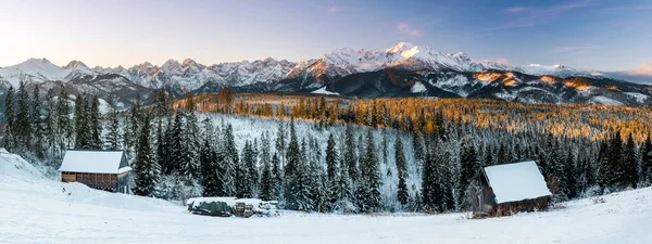 Winter Landscape Sunrise Snow Covered Mountains Tatras Poland Panoramic View — Fotografia de Stock