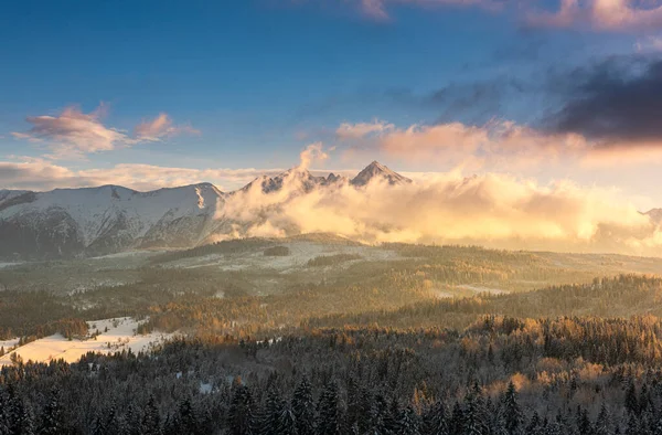 Beautiful Winter Sunset Snow Covered Tatra Mountains Poland — Stockfoto