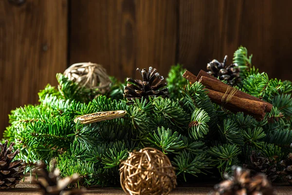 Kerstkrans Houten Achtergrond — Stockfoto