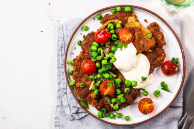 Nohut krepleri. Vejetaryen sağlıklı öğle yemeği.