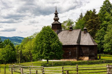 Stara Lubovna Skansen Yunan Katolik ahşap kilisesi Aziz Başmelek Michael, Slovakya Cumhuriyeti.