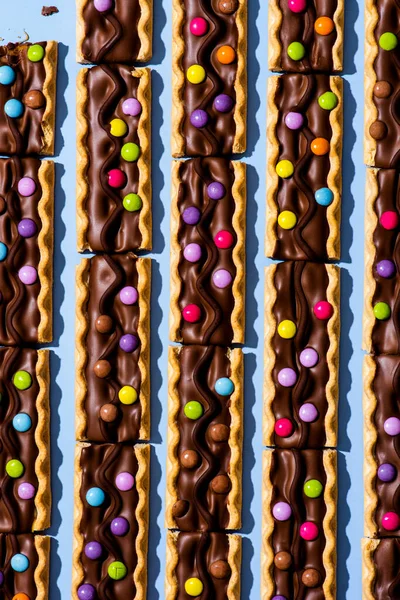 Biscuits Chocolat Aux Frites Colorées Fond Créatif Aliments Sucrés — Photo