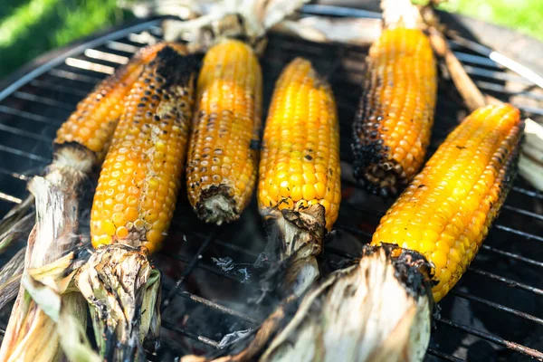 Grilling Corn Cob Hot Coal Bbq — Stock Photo, Image