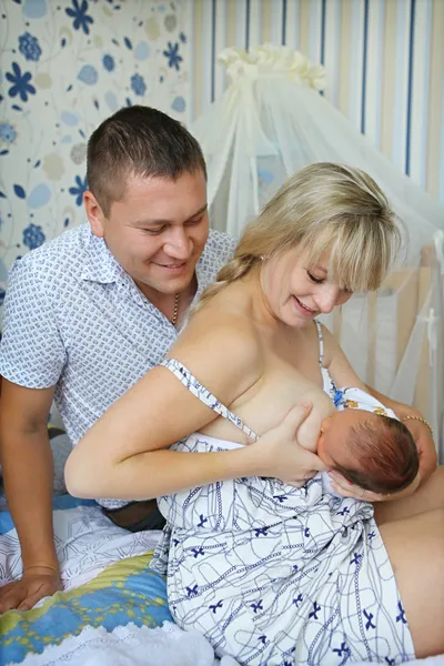 Feeding with mother's milk — Stock Photo, Image