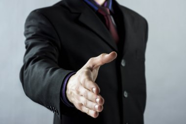 açık bir el ile bir iş adamı