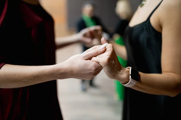 Hands Two Girls Hold Each Other Dance — ストック写真