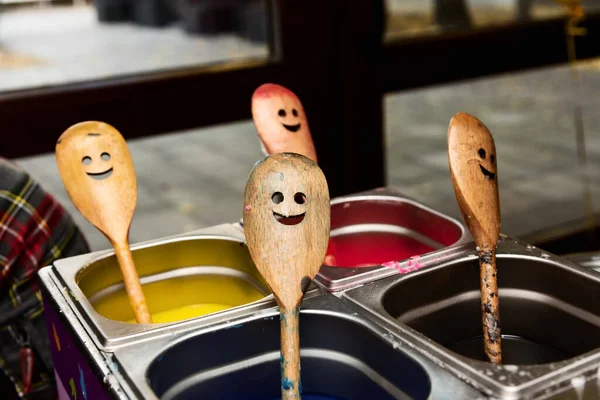 Wooden Spoons Look Sad Family Funnyfaces — Foto de Stock