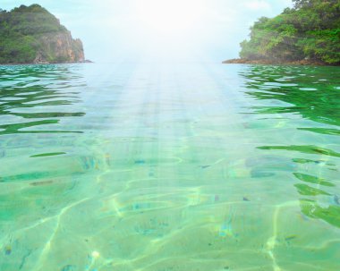 açık denizde tropik ada