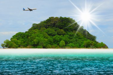 adada güneşli tropikal plaj