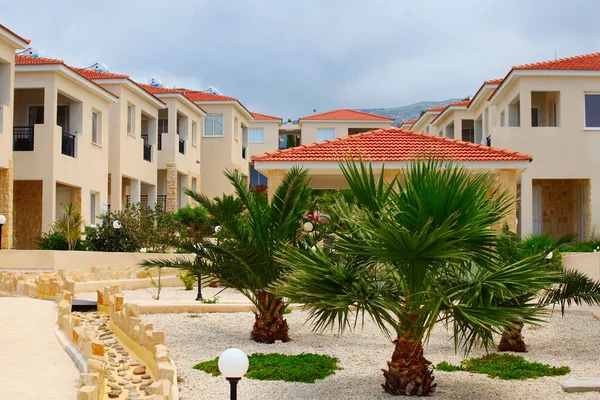 Beautiful courtyard with palm trees — Stock Photo, Image