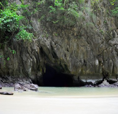 adada güneşli tropikal plaj