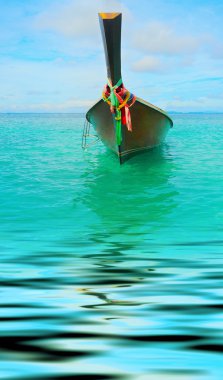 Longtail tekne deniz tropikal plaj