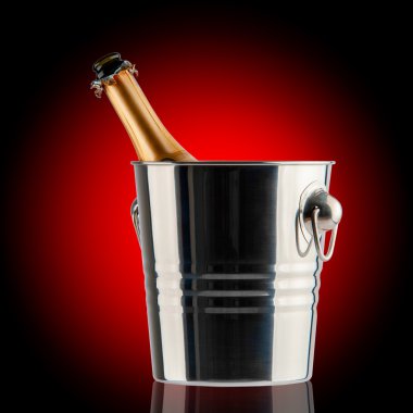 şişe şampanya