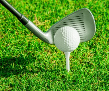 Golf Kulübü. yeşil alan ve top çimen