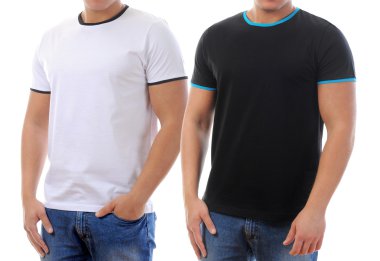 genç bir adam üzerinde tişört