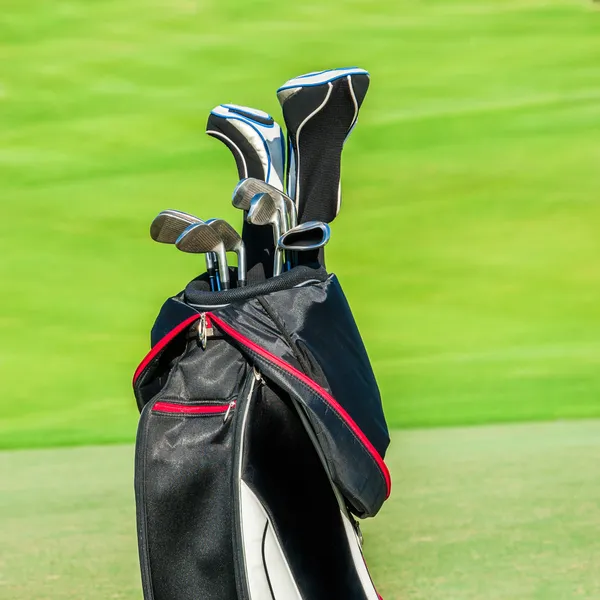 Club de golf. Sac avec clubs de golf — Photo