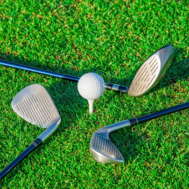Golf Kulübü. yeşil alan ve top çimen