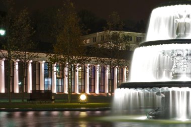 Wiesbaden - fontaine önünde ile casino