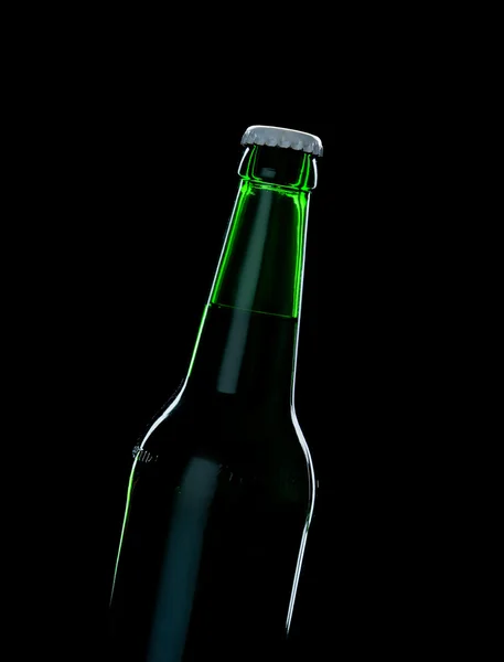 A green bottle beer over black background with shadow — Stock Photo, Image