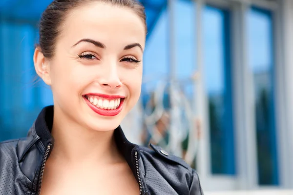 A beautiful young woman smile — Stock Photo, Image