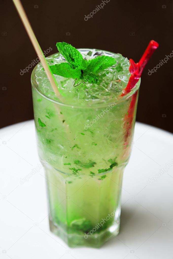 Fresh mojito cocktail on glass — Stock Photo © redstar.in.ua 14059777