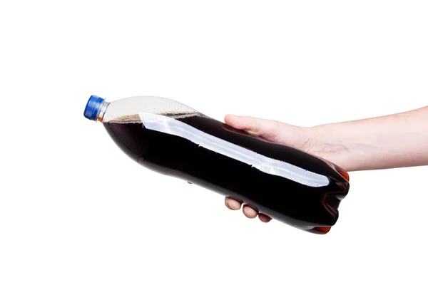 Hand met een fles cola op witte achtergrond — Stockfoto