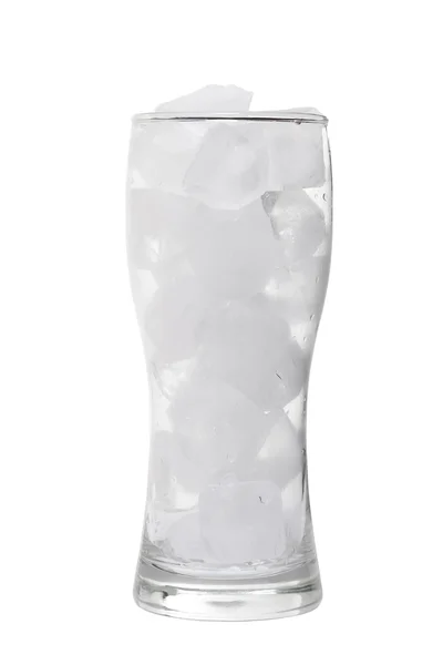 하얀 배경에 얼음 이 있는 유리 — 스톡 사진
