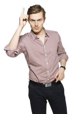 genç adam beyaz bir arka plan