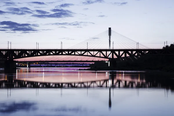 Brug bij nacht — Stockfoto