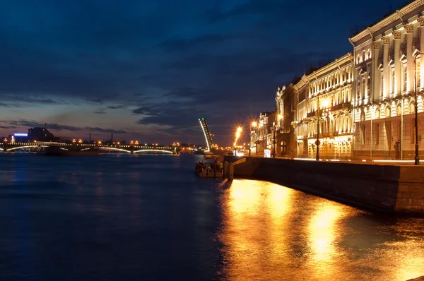 Il ponte disegnato — Foto Stock