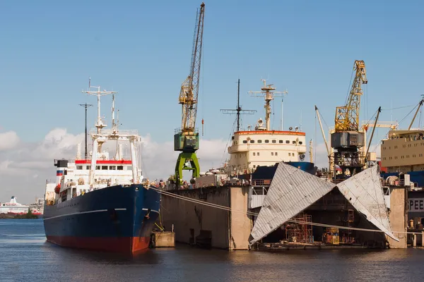 Estaleiro de construção naval para São Petersburgo — Fotografia de Stock