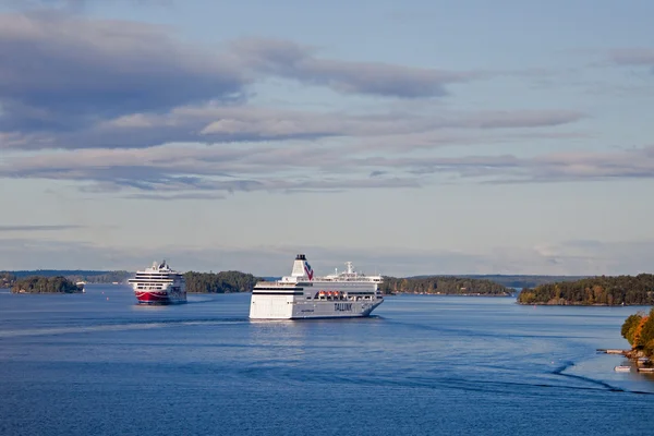 Στοκχόλμη, Σουηδία-Σεπτέμβριος 28: silja line και viking πλοίο γραμμής — Φωτογραφία Αρχείου