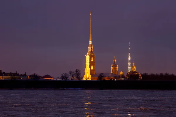 Вид Петропавловской крепости ночью, Санкт-Петербург — стоковое фото