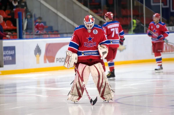 Goleiro do clube de hóquei CSKA Rastislav Stania — Fotografia de Stock